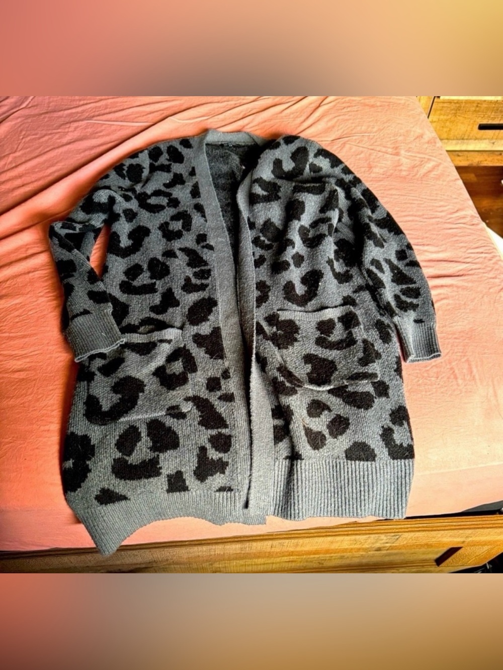George black and gray animal print long sleeve cardigan size small